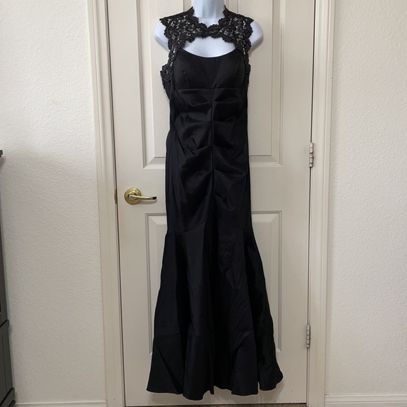 chinese dress ladies Amazon.com: Xscape Women's Plus Size Long Off Shoulder Sweetheart Neck  Ruffle Dress, Black, 14W : Clothing, Shoes & Jewelry main image 1